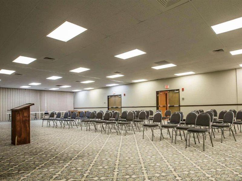 Clarion Pointe Sylva Near Cherokee Area 3*