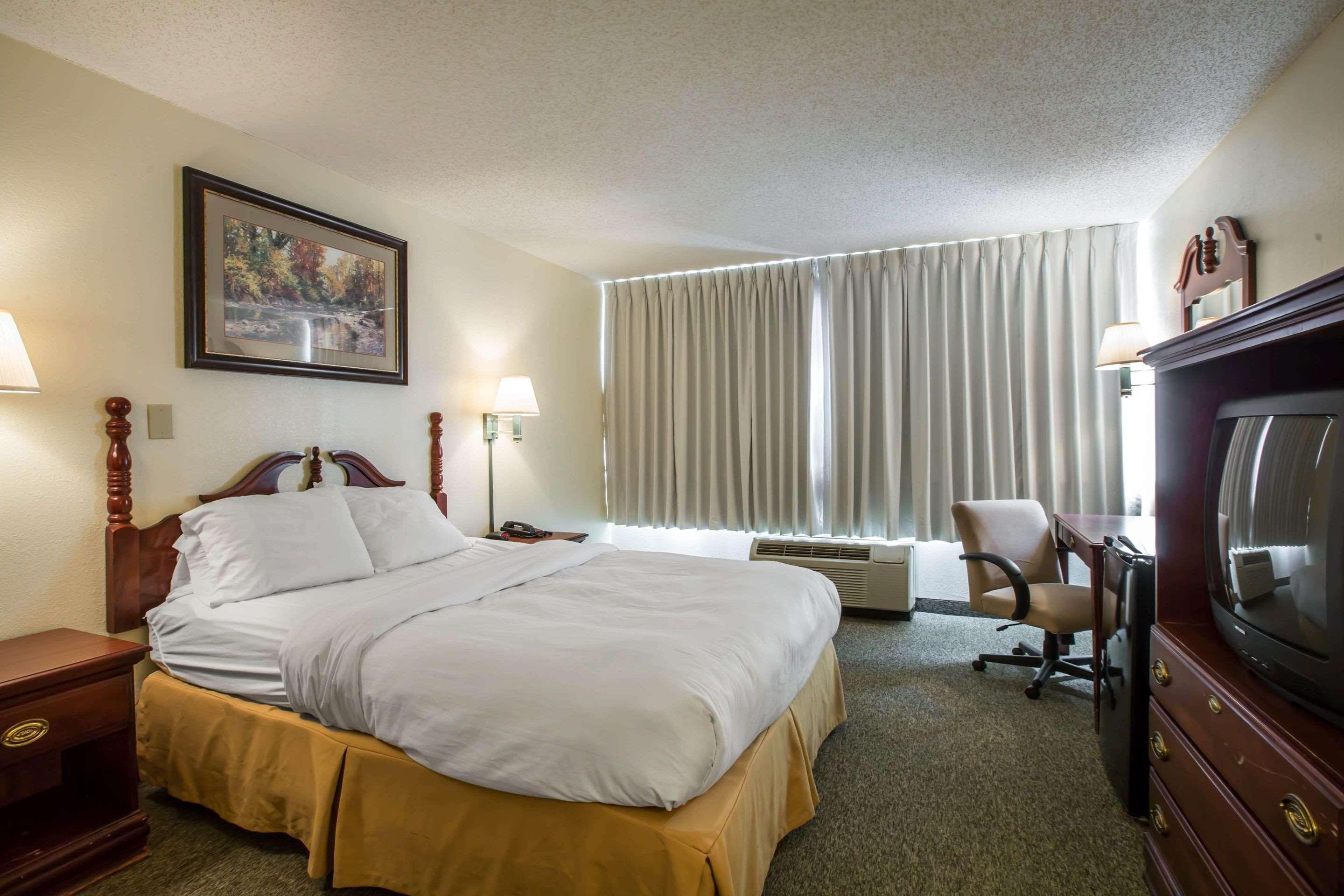 Clarion Pointe Sylva Near Cherokee Area 3* Dillsboro