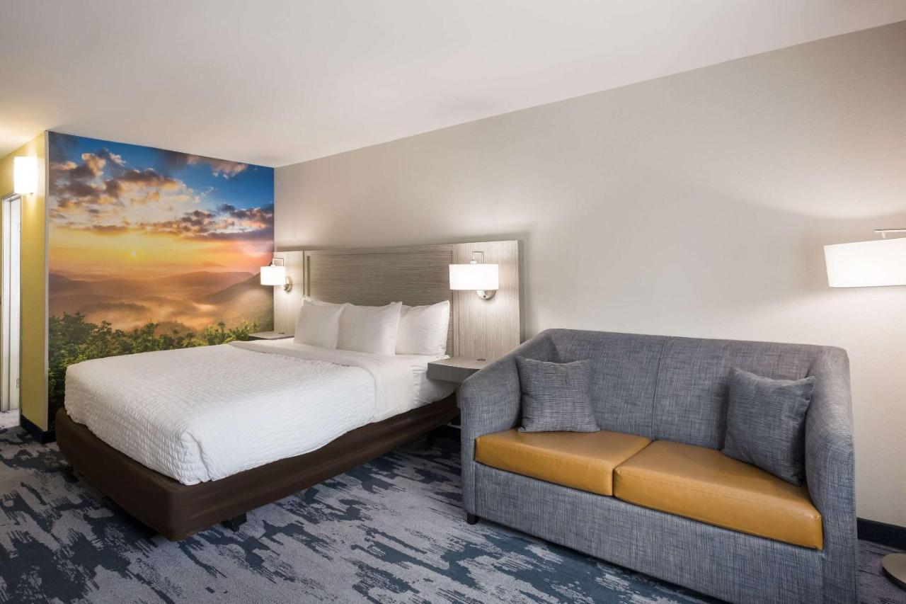 Hotel Clarion Pointe Sylva Near Cherokee Area Dillsboro