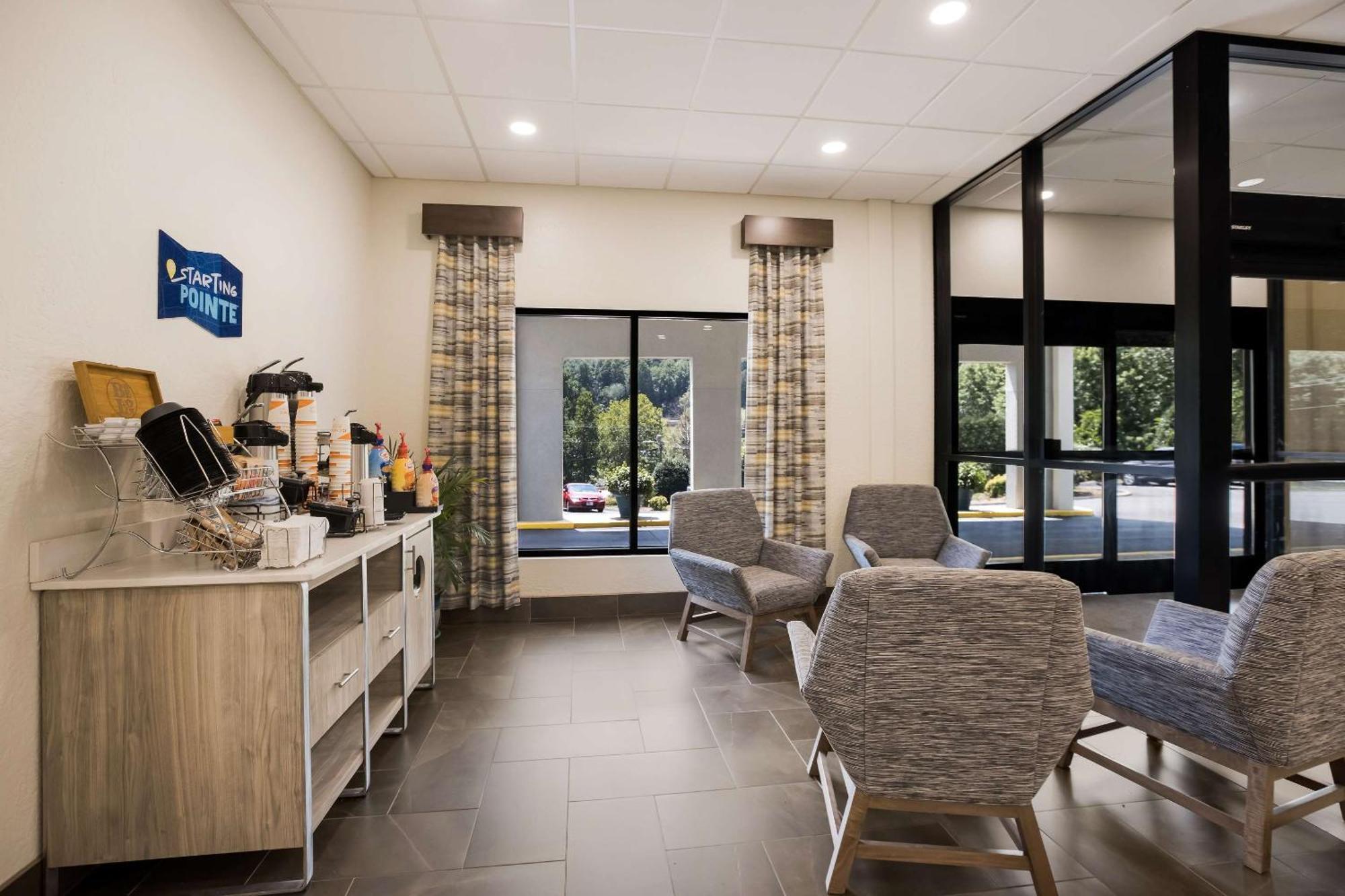 Hotel Clarion Pointe Sylva Near Cherokee Area 3*