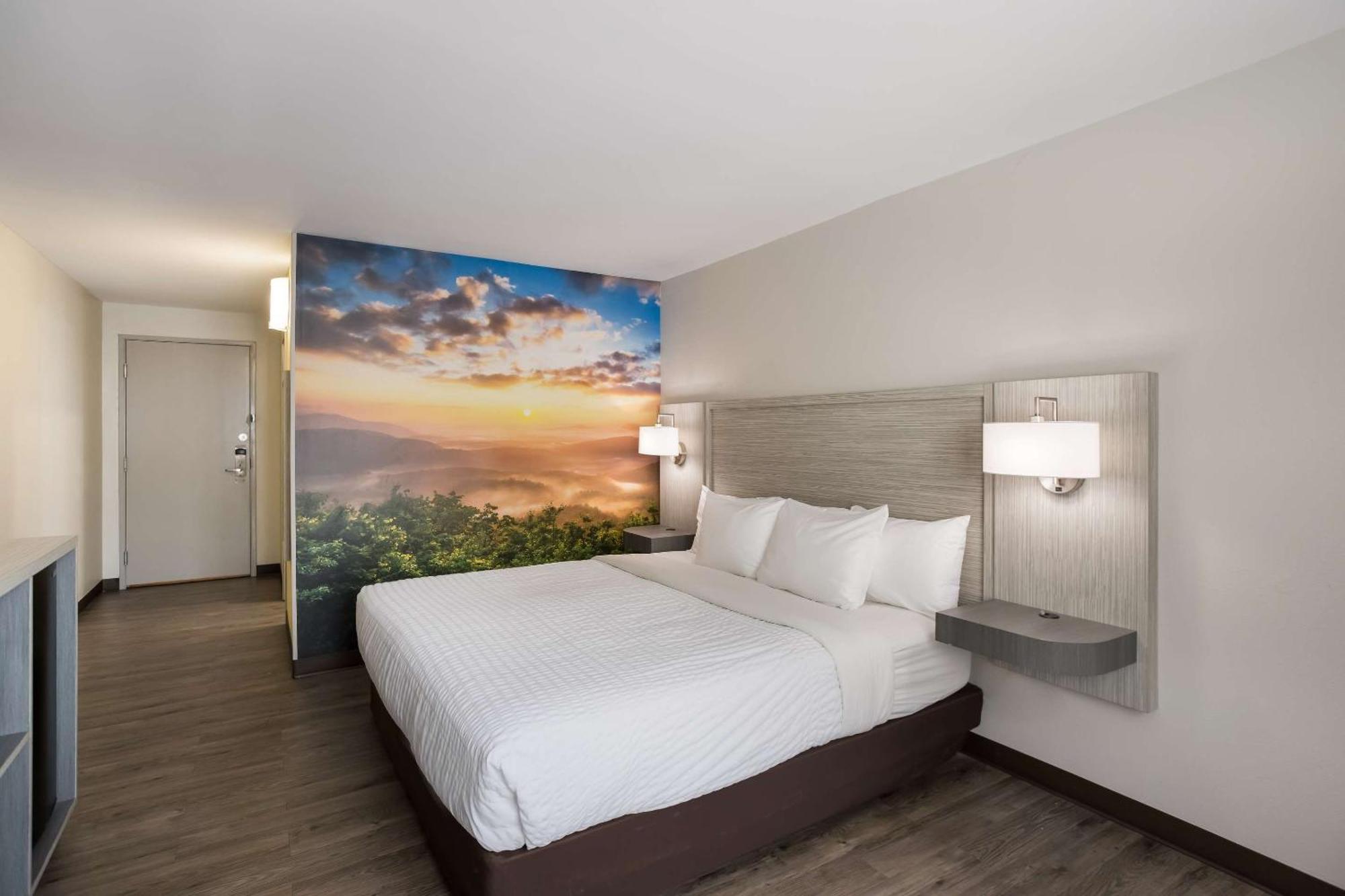 Clarion Pointe Sylva Near Cherokee Area Hotel 3*