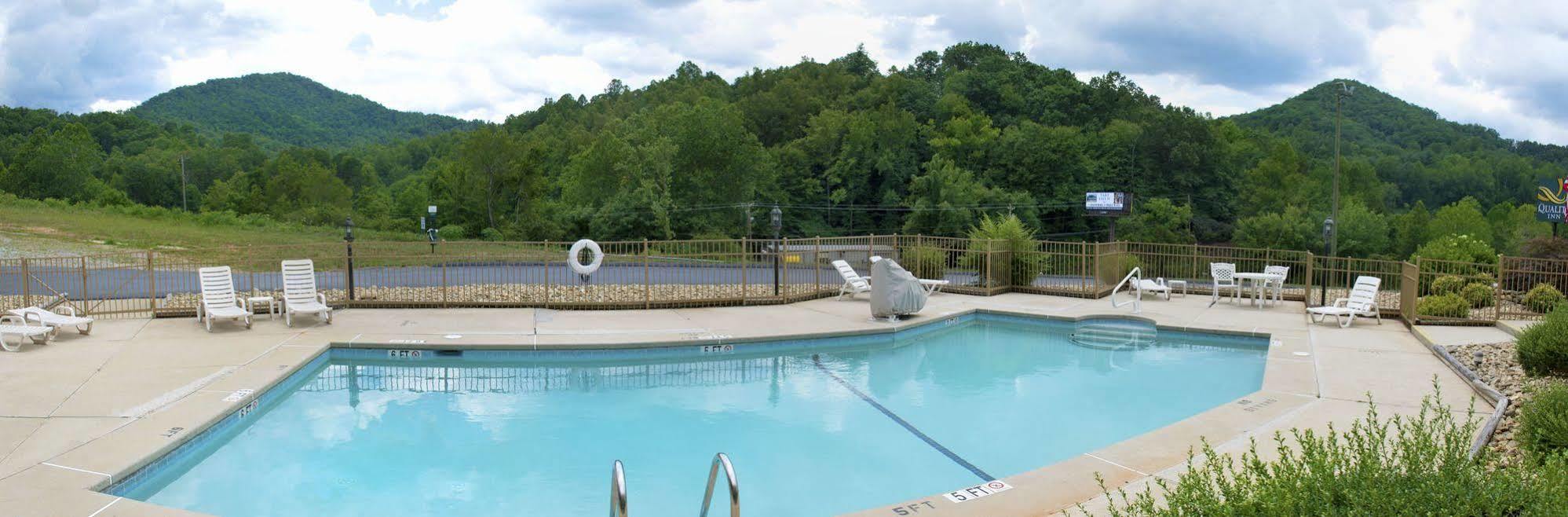 Hotel Clarion Pointe Sylva Near Cherokee Area 3*